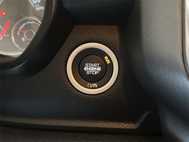 Ram 1500 Vehicle Full-screen Gallery Image 22