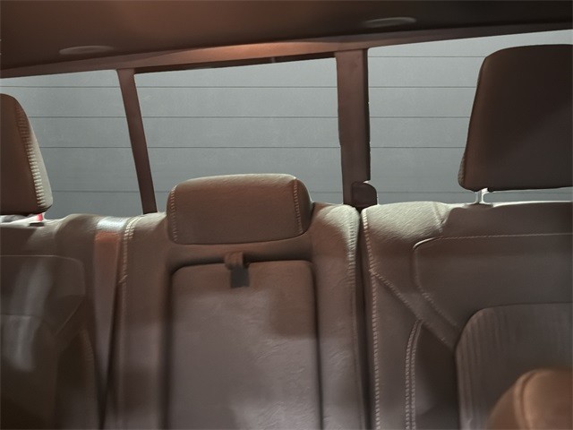 Ram 1500 Vehicle Full-screen Gallery Image 25