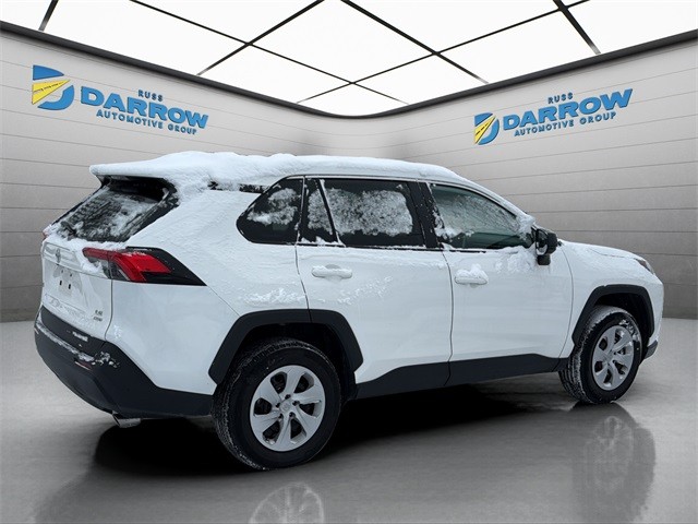 Toyota RAV4 Vehicle Full-screen Gallery Image 5