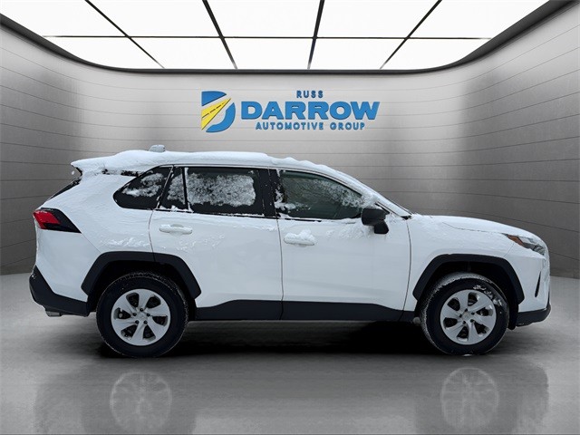 Toyota RAV4 Vehicle Full-screen Gallery Image 6