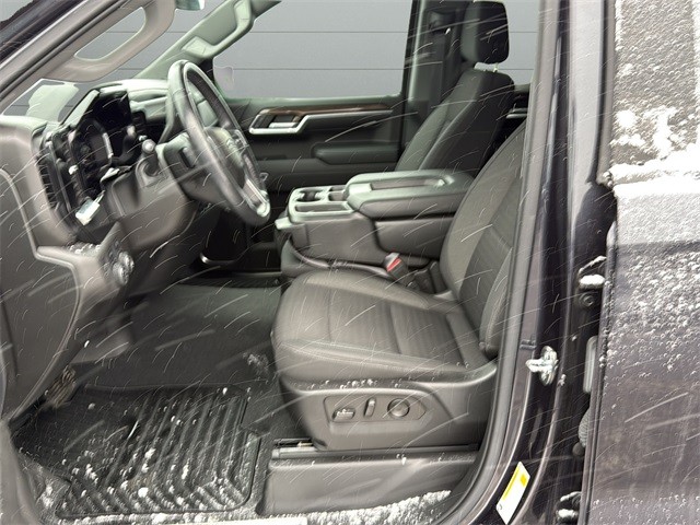 Chevrolet Silverado 1500 Vehicle Full-screen Gallery Image 10