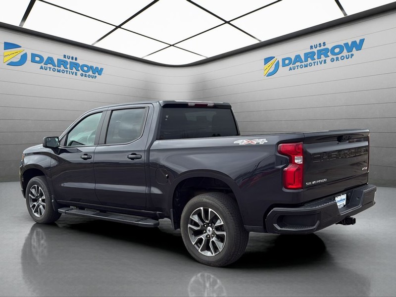 Chevrolet Silverado 1500 Vehicle Full-screen Gallery Image 3