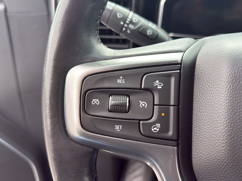 Chevrolet Silverado 1500 Vehicle Full-screen Gallery Image 9