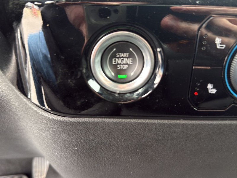 Chevrolet Silverado 1500 Vehicle Full-screen Gallery Image 20