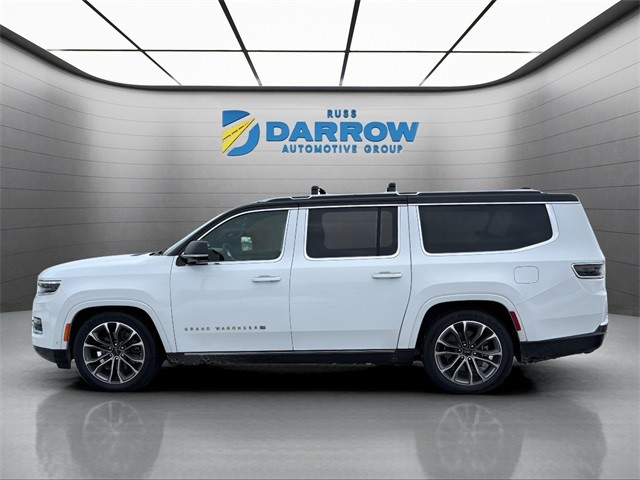 Jeep Grand Wagoneer L Vehicle Full-screen Gallery Image 2