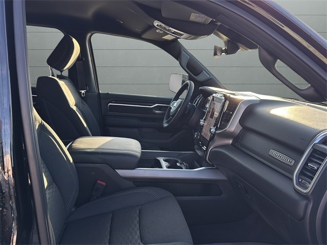 Ram 1500 Vehicle Full-screen Gallery Image 15