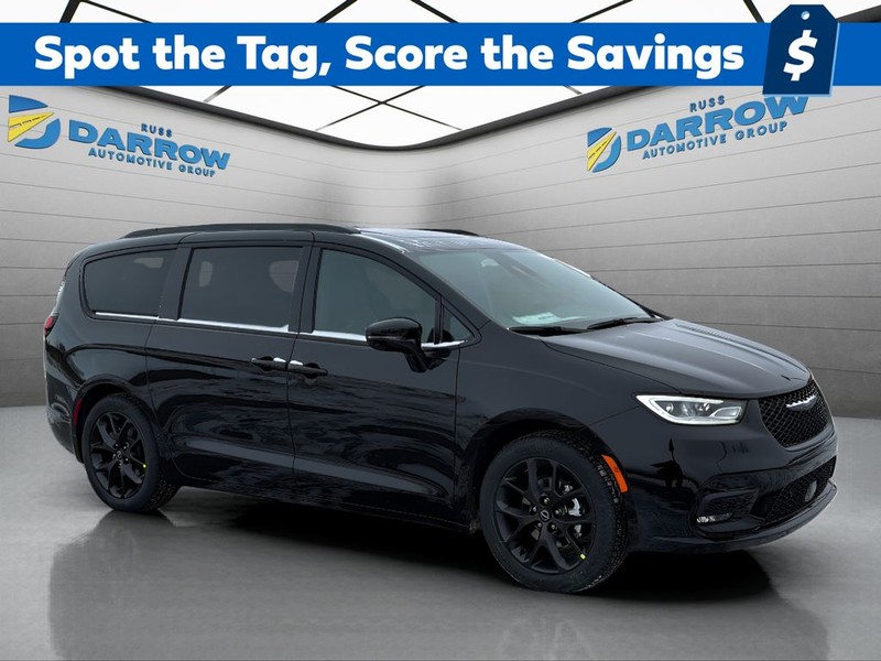 Chrysler Pacifica Vehicle Full-screen Gallery Image 7