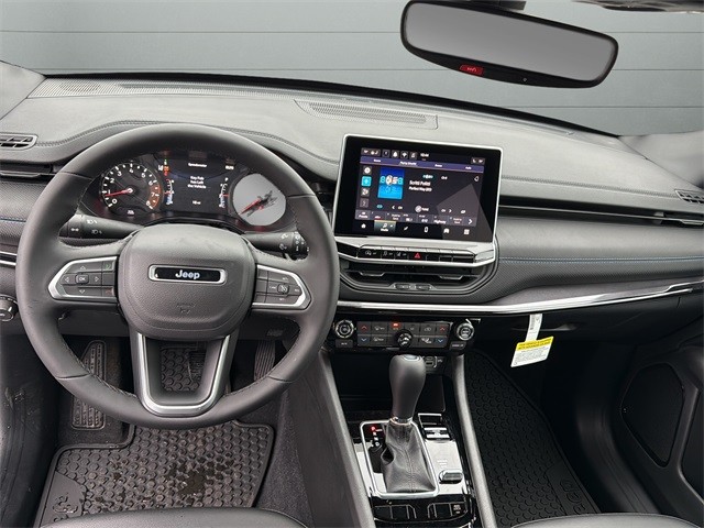 Jeep Compass Vehicle Full-screen Gallery Image 12