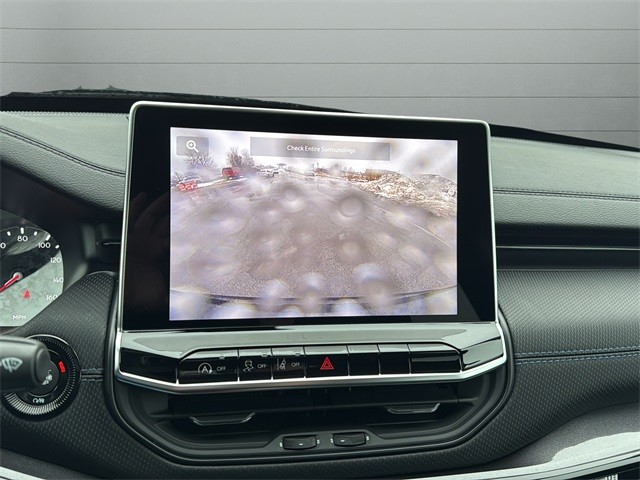 Jeep Compass Vehicle Full-screen Gallery Image 21