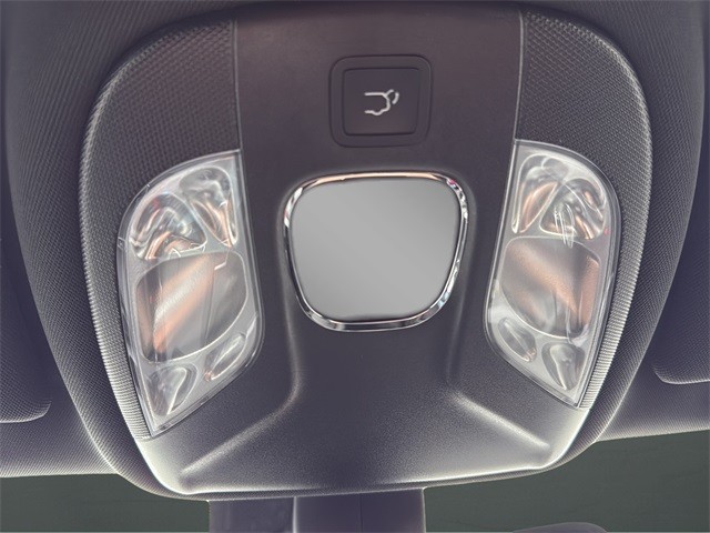 Jeep Compass Vehicle Full-screen Gallery Image 22