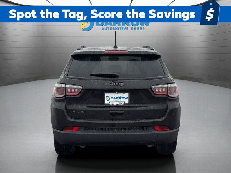 Jeep Compass Vehicle Full-screen Gallery Image 4