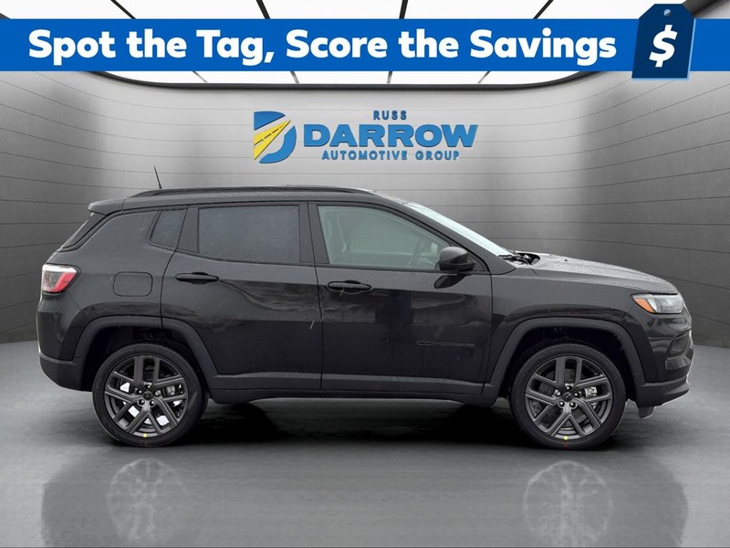 Jeep Compass Vehicle Full-screen Gallery Image 6