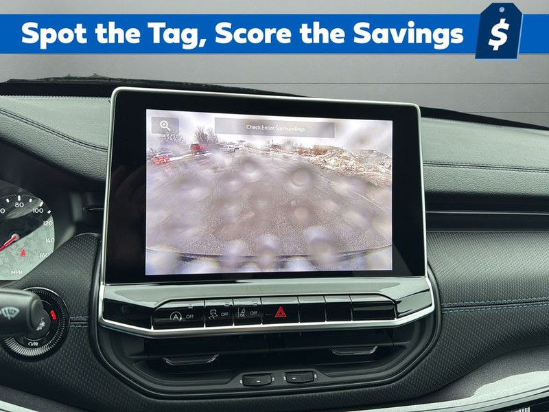 Jeep Compass Vehicle Full-screen Gallery Image 21