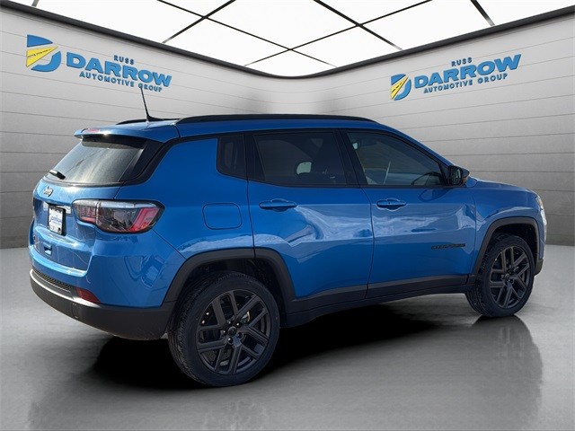 Jeep Compass Vehicle Full-screen Gallery Image 5