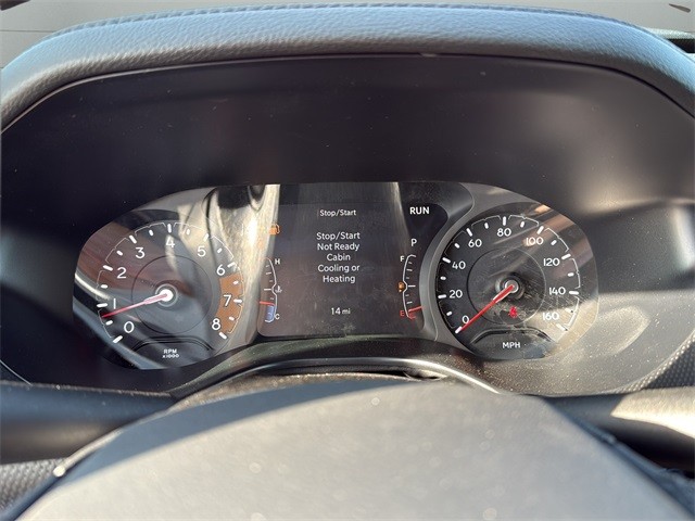 Jeep Compass Vehicle Full-screen Gallery Image 13