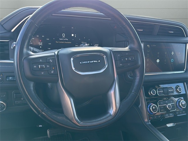 GMC Yukon XL Vehicle Full-screen Gallery Image 28