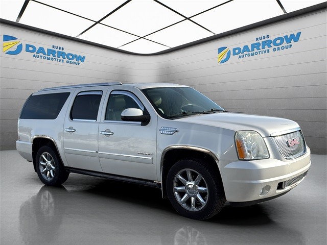 GMC Yukon XL Vehicle Full-screen Gallery Image 7