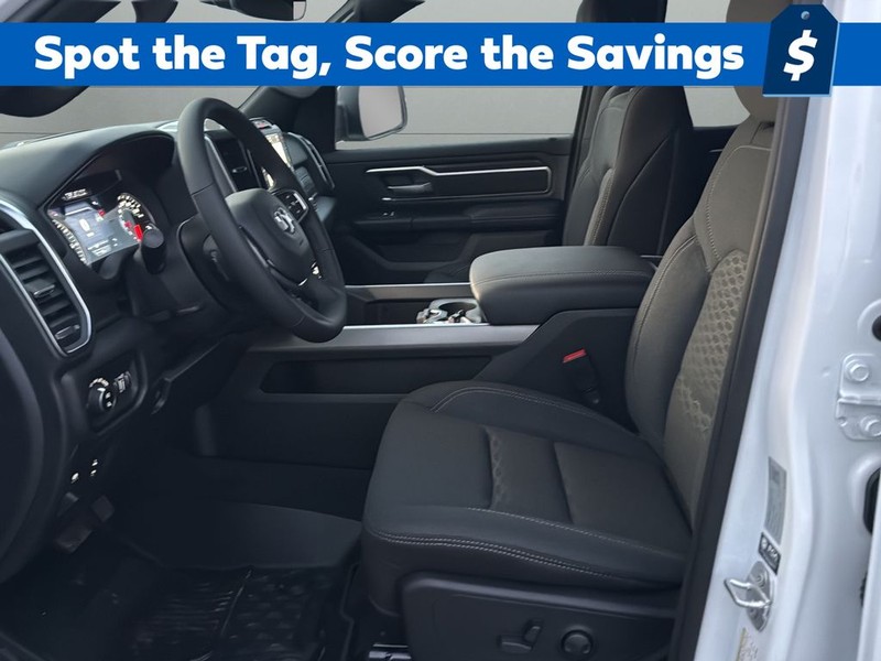 Ram 1500 Vehicle Full-screen Gallery Image 10