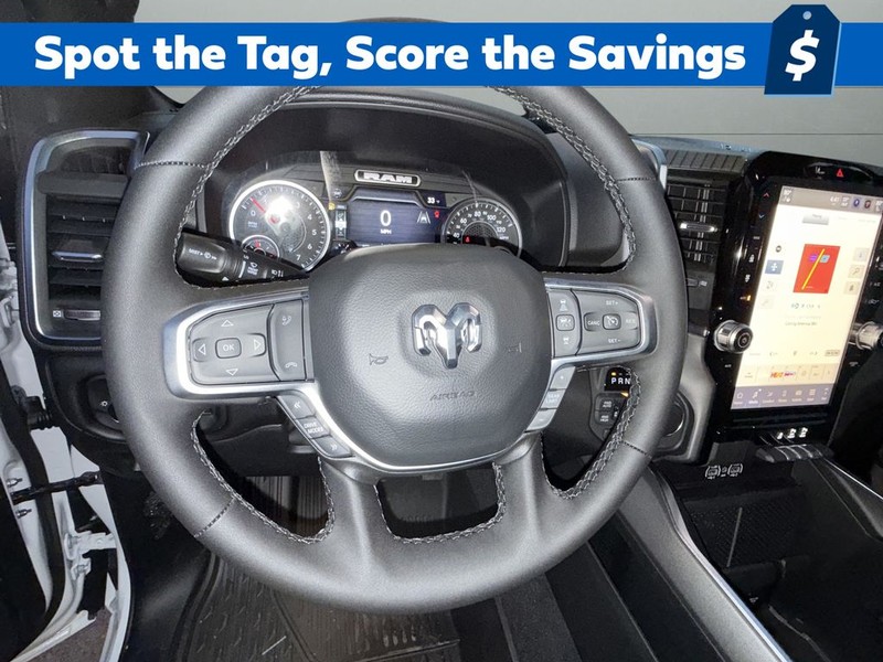 Ram 1500 Vehicle Full-screen Gallery Image 24