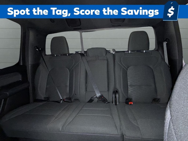 Ram 1500 Vehicle Full-screen Gallery Image 25