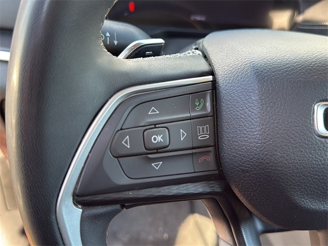 Jeep Grand Cherokee L Vehicle Full-screen Gallery Image 9