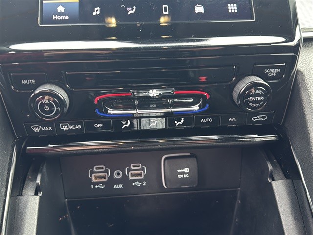 Jeep Grand Cherokee L Vehicle Full-screen Gallery Image 25