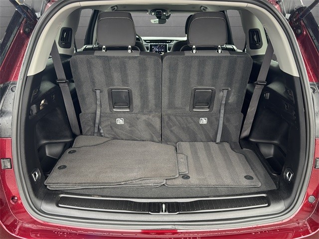 Jeep Grand Cherokee L Vehicle Full-screen Gallery Image 26