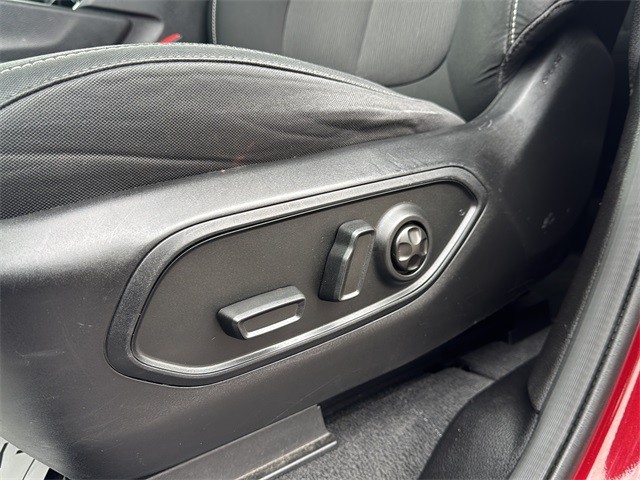 Jeep Grand Cherokee L Vehicle Full-screen Gallery Image 27