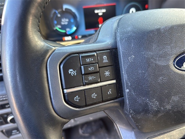 Ford F-150 Lightning Vehicle Full-screen Gallery Image 9