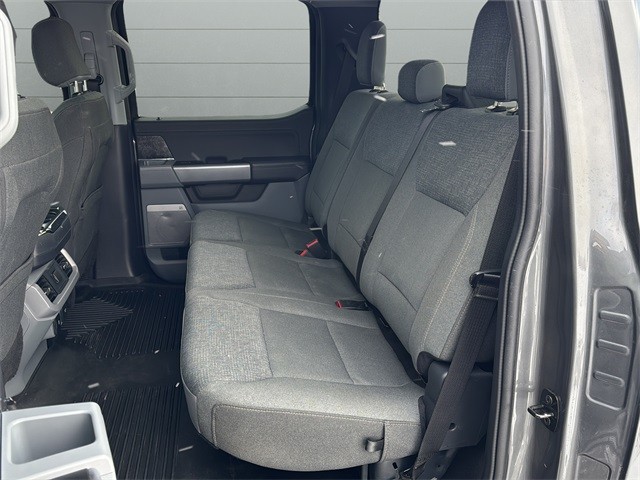 Ford F-150 Lightning Vehicle Full-screen Gallery Image 16