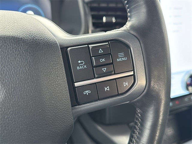 Ford F-150 Lightning Vehicle Full-screen Gallery Image 19