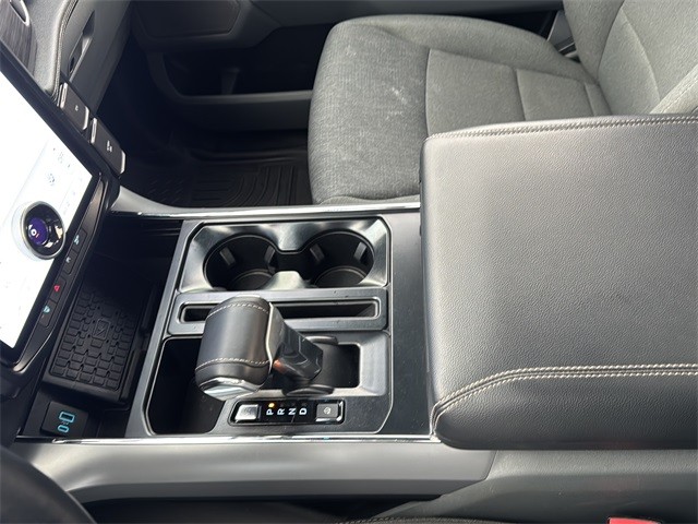 Ford F-150 Lightning Vehicle Full-screen Gallery Image 21