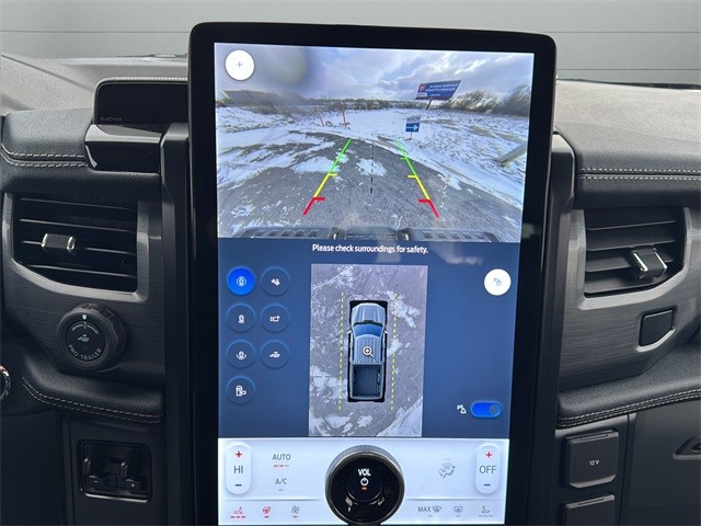 Ford F-150 Lightning Vehicle Full-screen Gallery Image 23