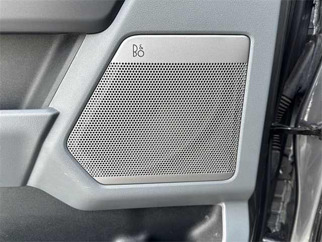 Ford F-150 Lightning Vehicle Full-screen Gallery Image 25