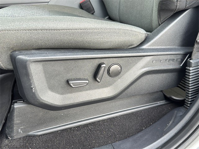 Ford F-150 Lightning Vehicle Full-screen Gallery Image 26