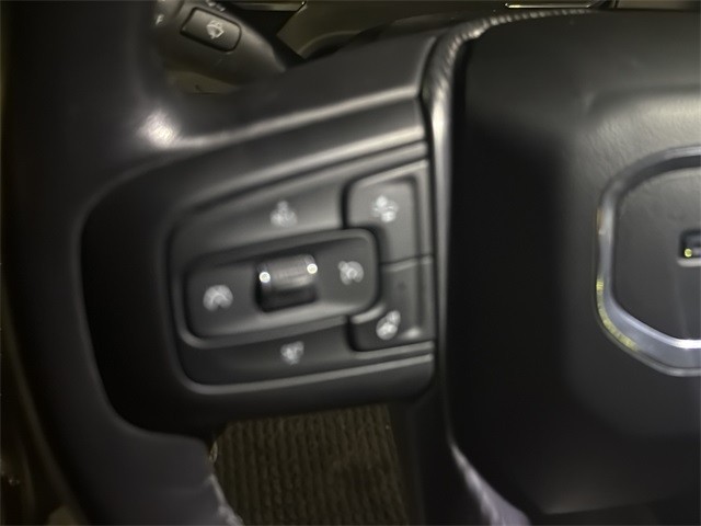 GMC Sierra 2500HD Vehicle Full-screen Gallery Image 9