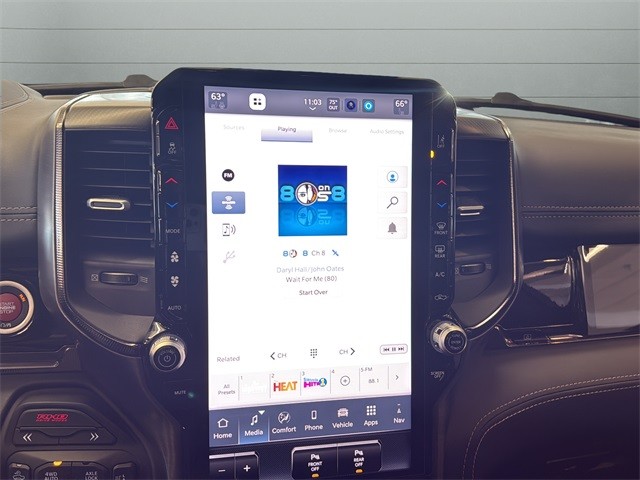 Ram 1500 Vehicle Full-screen Gallery Image 22