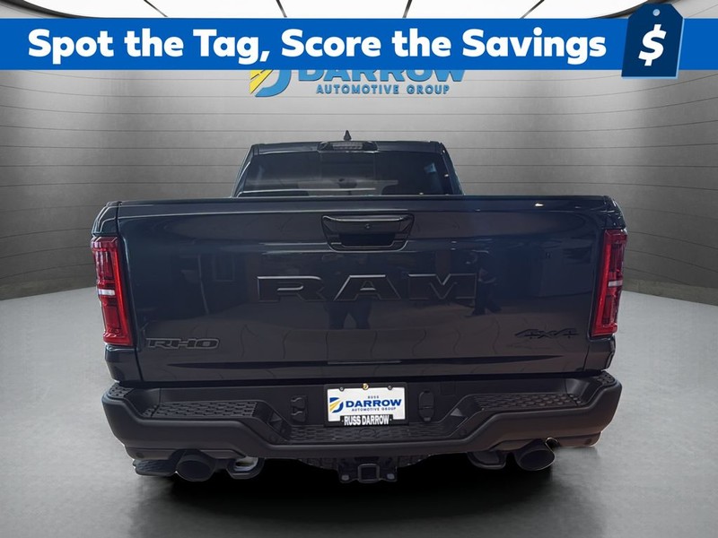 Ram 1500 Vehicle Full-screen Gallery Image 4