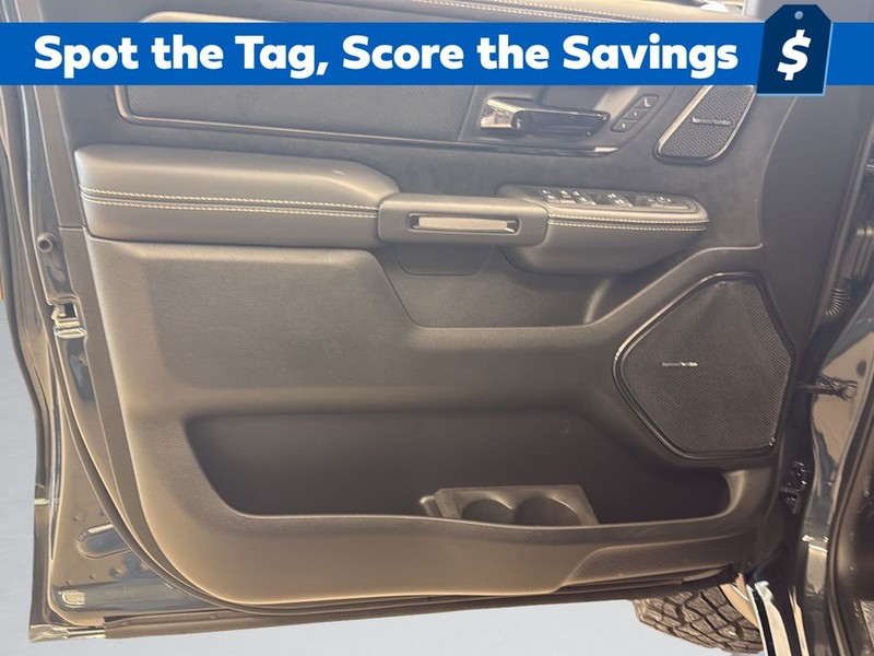 Ram 1500 Vehicle Full-screen Gallery Image 11