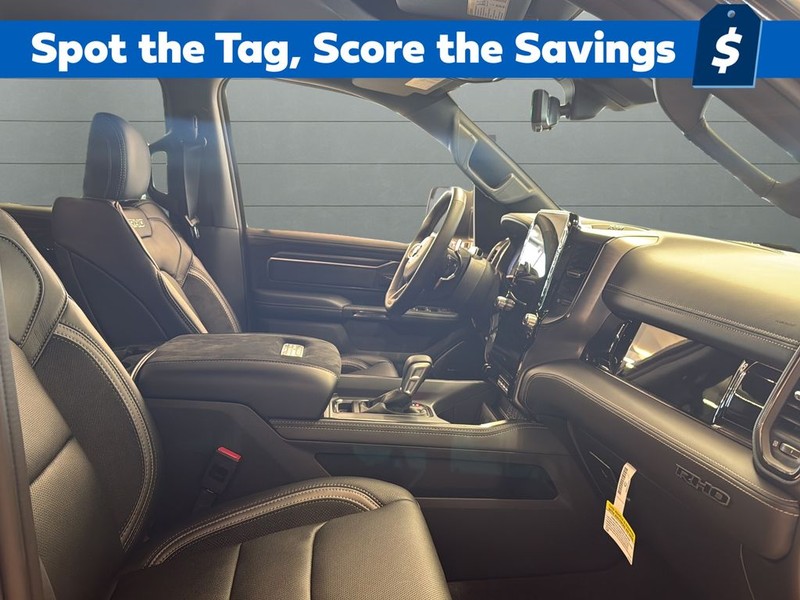 Ram 1500 Vehicle Full-screen Gallery Image 15