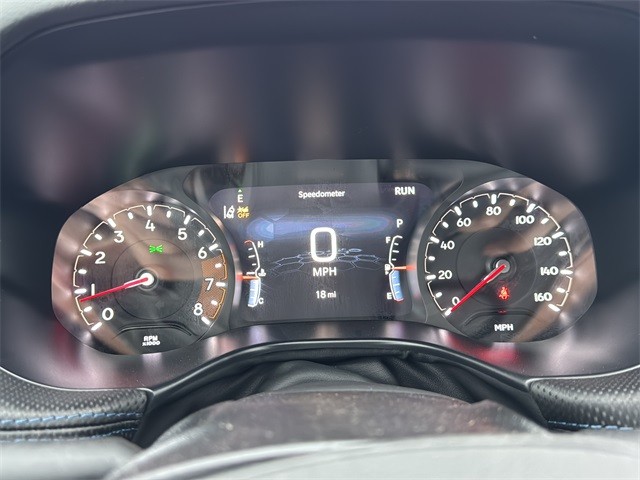 Jeep Compass Vehicle Full-screen Gallery Image 13