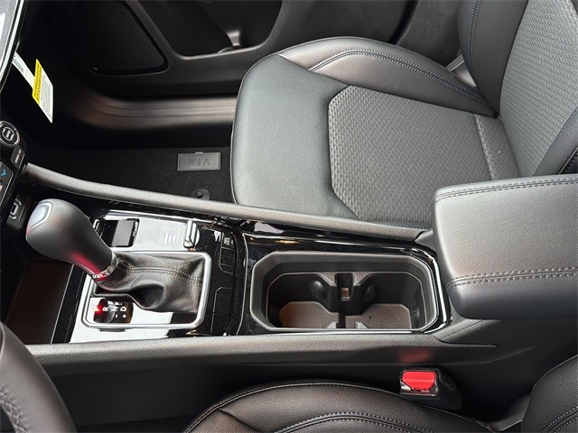 Jeep Compass Vehicle Full-screen Gallery Image 21