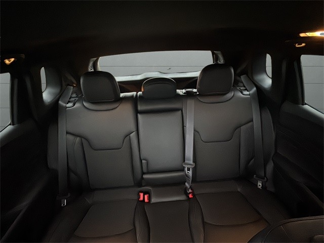 Jeep Compass Vehicle Full-screen Gallery Image 29