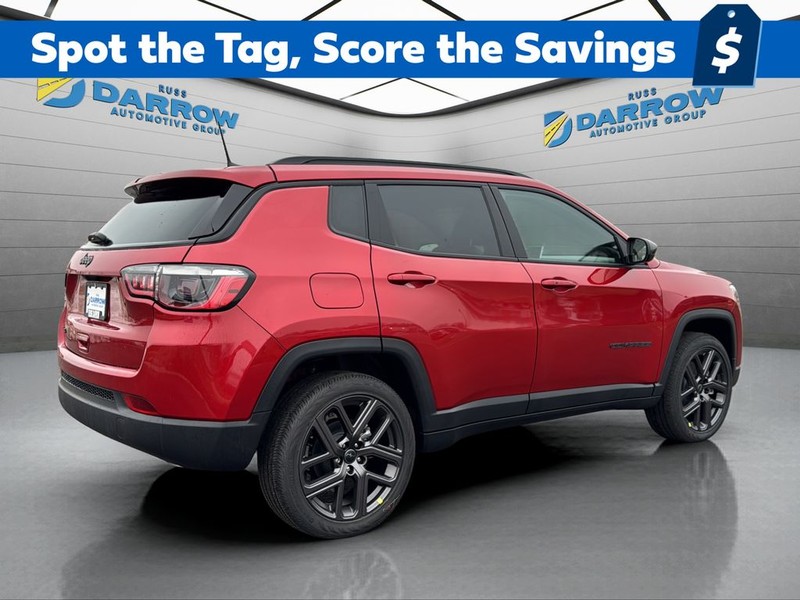 Jeep Compass Vehicle Full-screen Gallery Image 5