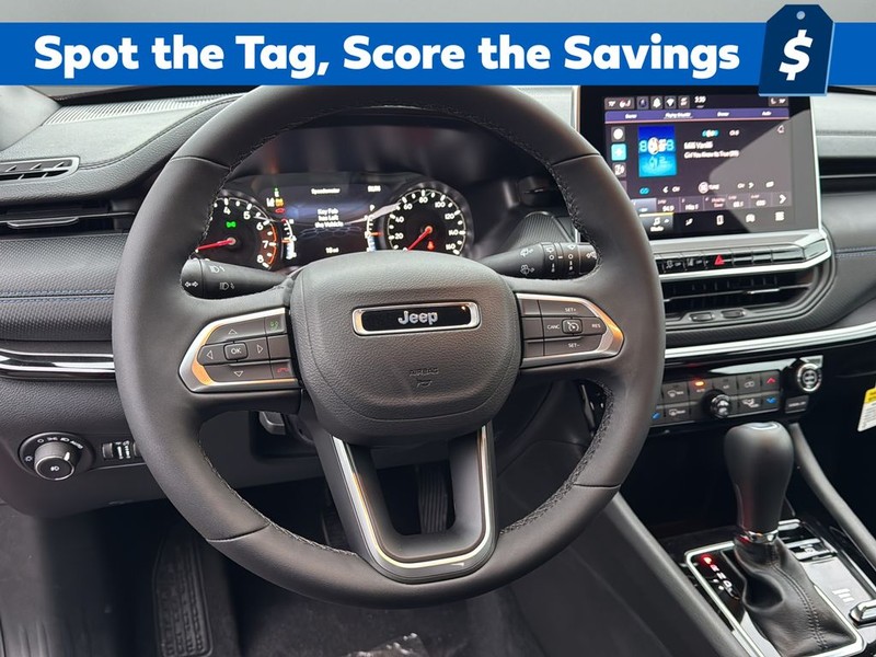 Jeep Compass Vehicle Full-screen Gallery Image 28