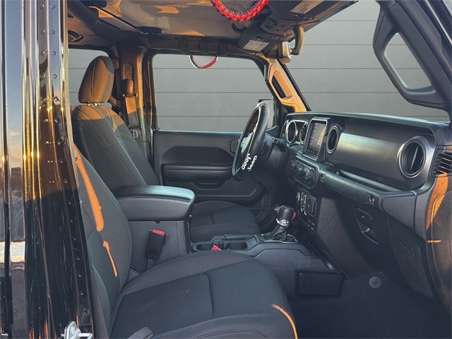 Jeep Gladiator Vehicle Full-screen Gallery Image 14