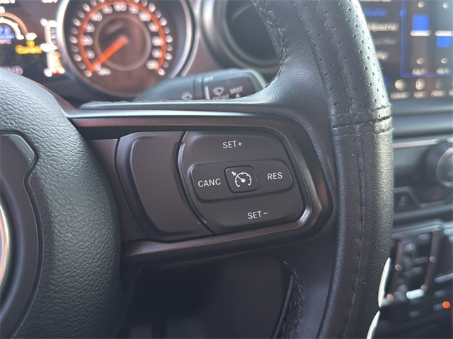 Jeep Gladiator Vehicle Full-screen Gallery Image 17