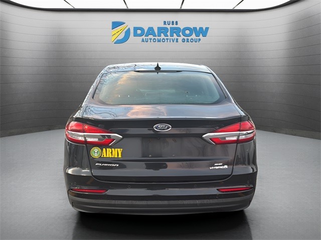 Ford Fusion Hybrid Vehicle Full-screen Gallery Image 4