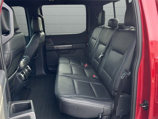 Ford F-150 Vehicle Full-screen Gallery Image 14