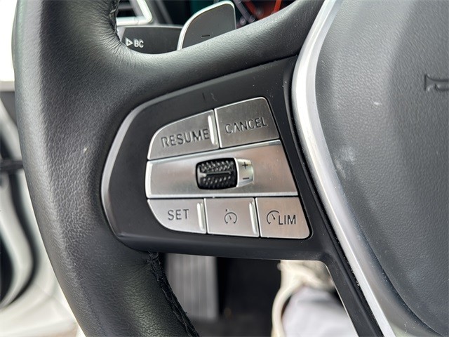 BMW X3 Vehicle Full-screen Gallery Image 09